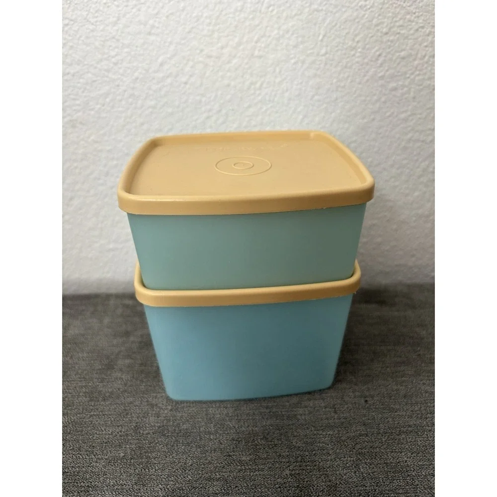 Vintage TUPPERWARE 2 Blue Pastel Freezer Squares 311-61, 312-9 w/Lids 310-87